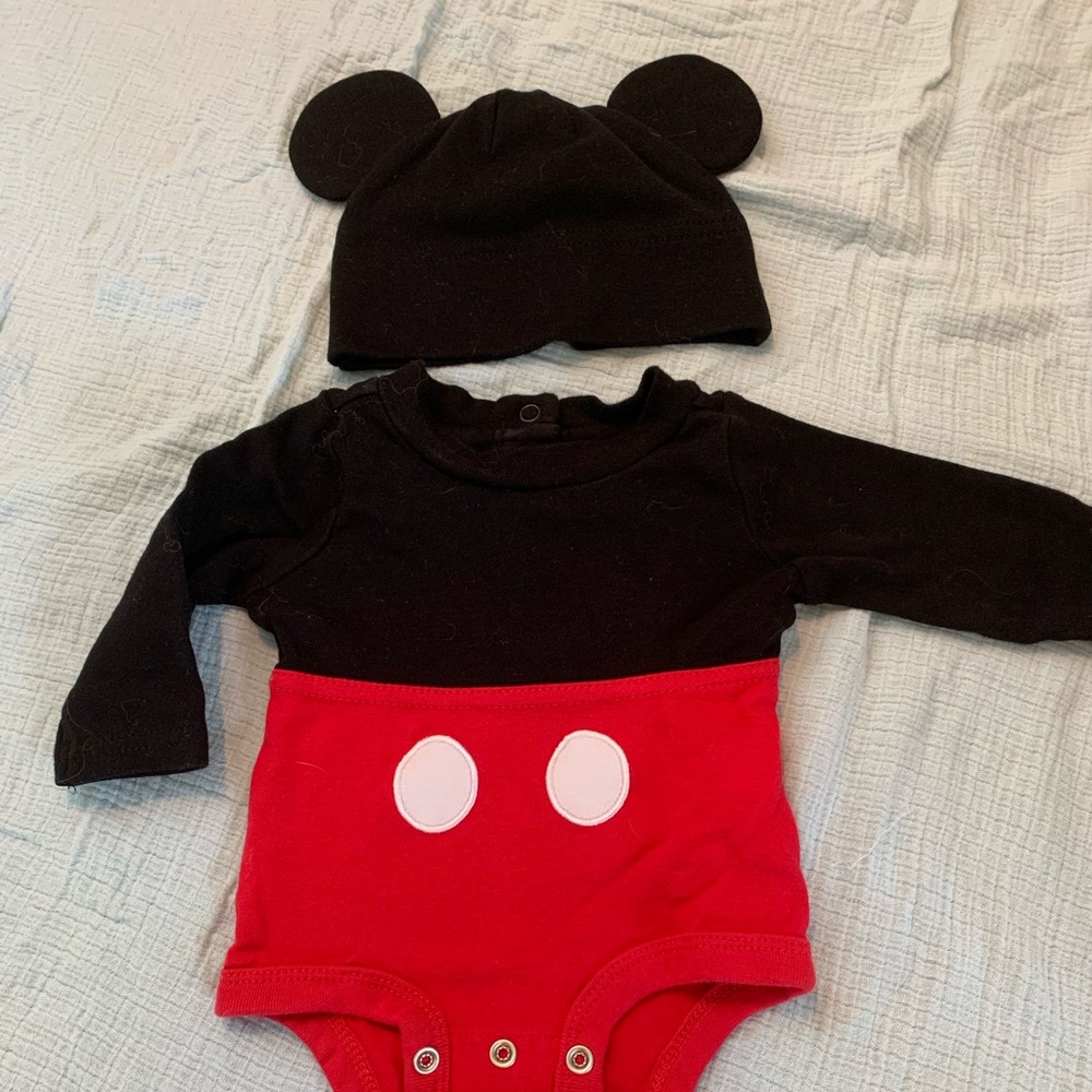 Mickey Outfit